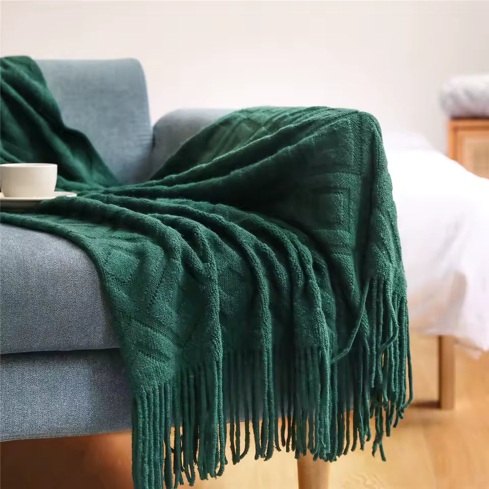 Chunky Knit Cable Throw Blanket with Tassels