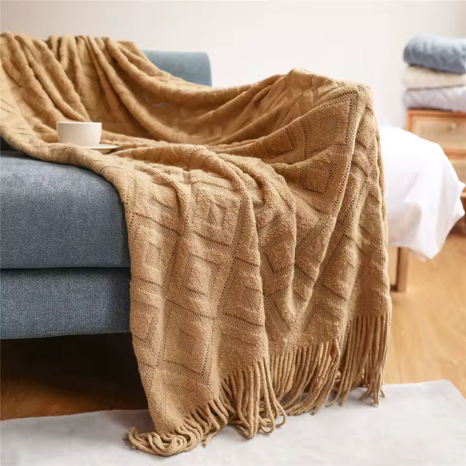 Chunky Knit Cable Throw Blanket with Tassels